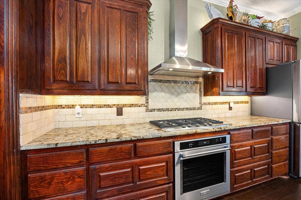 6410 Westover Drive, Granbury, TX 76049 6410 Westover Drive, Granbury, TX 76049