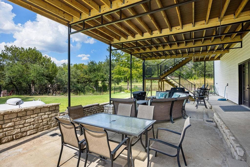 6410 Westover Drive, Granbury, TX 76049 6410 Westover Drive, Granbury, TX 76049