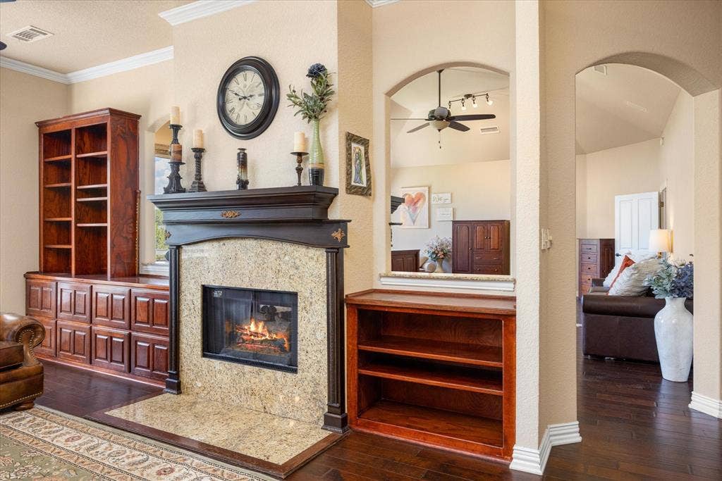 6410 Westover Drive, Granbury, TX 76049 6410 Westover Drive, Granbury, TX 76049