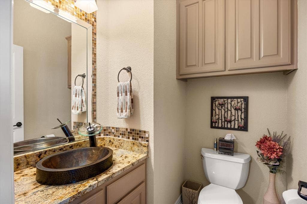 6410 Westover Drive, Granbury, TX 76049 6410 Westover Drive, Granbury, TX 76049