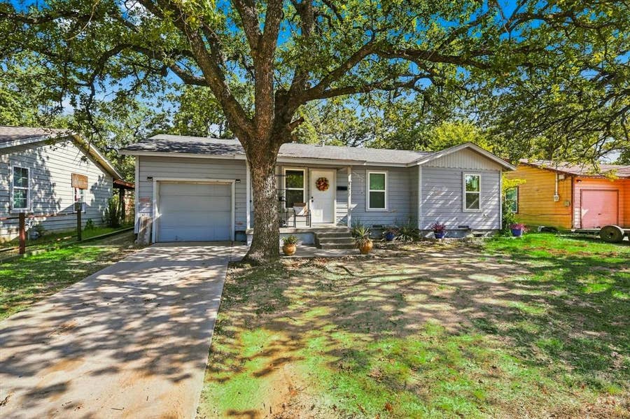 Property photo for 2617 Pioneer Street, Fort Worth, TX