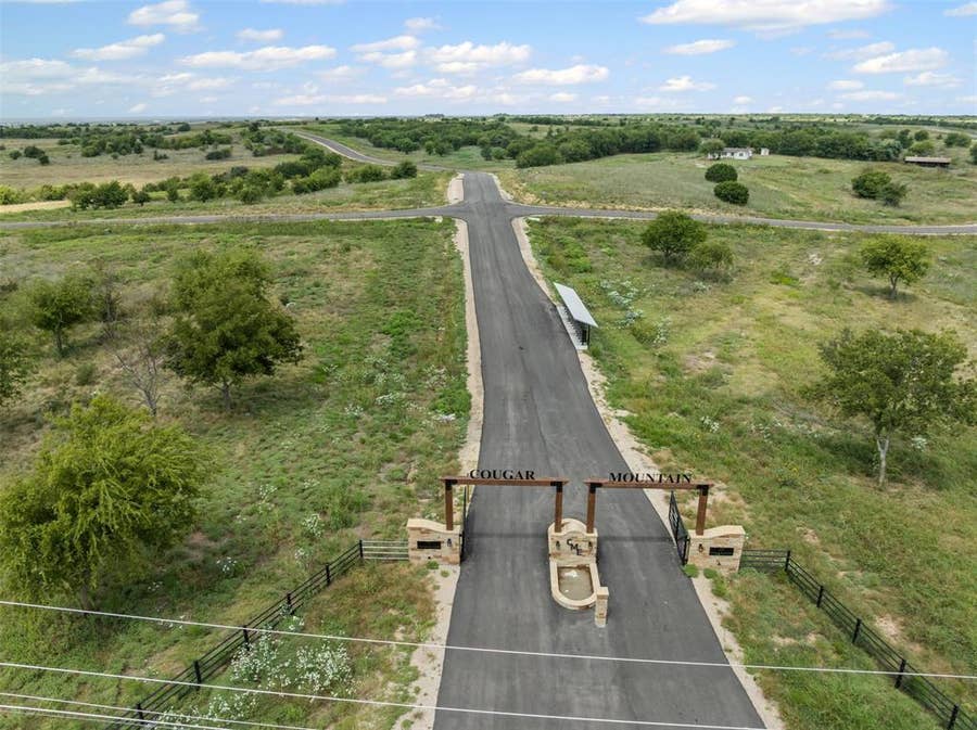 Property photo for 3517 Bravery Drive, Cresson, TX