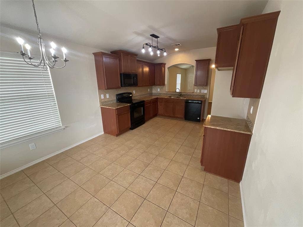 9916 Orion Drive, Temple, TX 76502 9916 Orion Drive, Temple, TX 76502