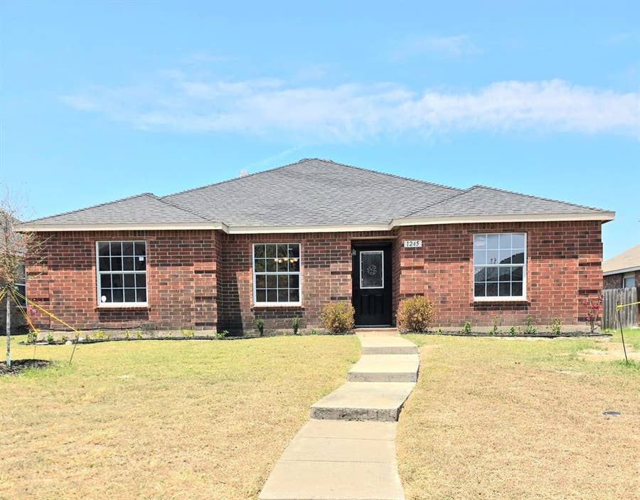 Property photo for 1245 Spring Water Drive, Lancaster, TX