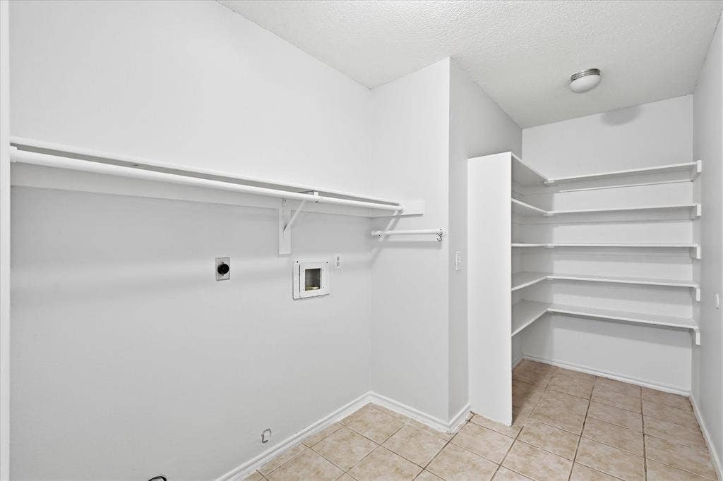 311 Bridlegate Drive, McKinney, TX 75069 311 Bridlegate Drive, McKinney, TX 75069