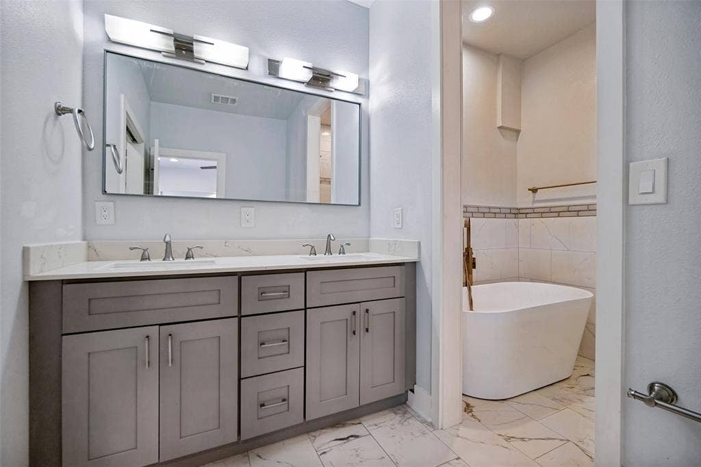 2318 Stutz Drive, #C4, Dallas, TX 75235 2318 Stutz Drive, #C4, Dallas, TX 75235