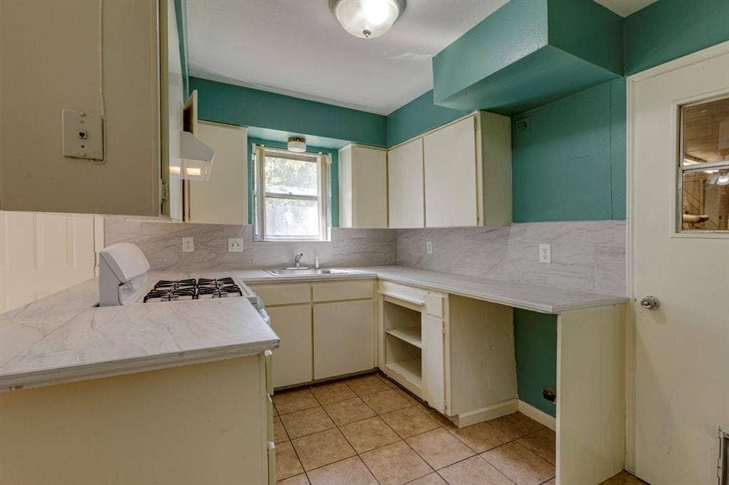 337 Langley Avenue, Everman, TX 76140 337 Langley Avenue, Everman, TX 76140