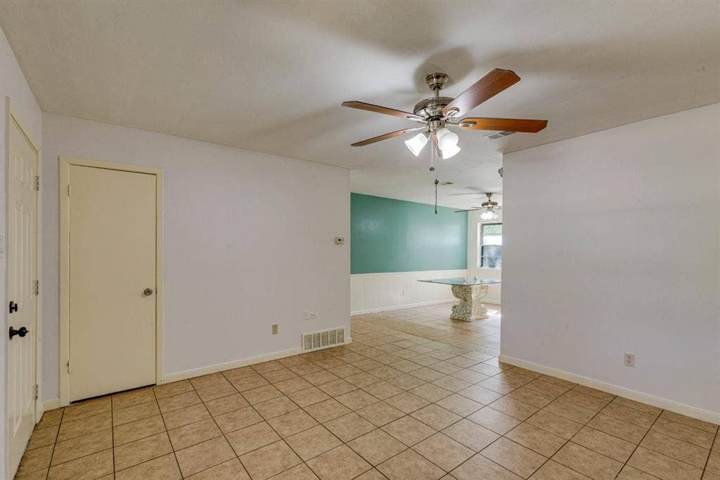 337 Langley Avenue, Everman, TX 76140 337 Langley Avenue, Everman, TX 76140