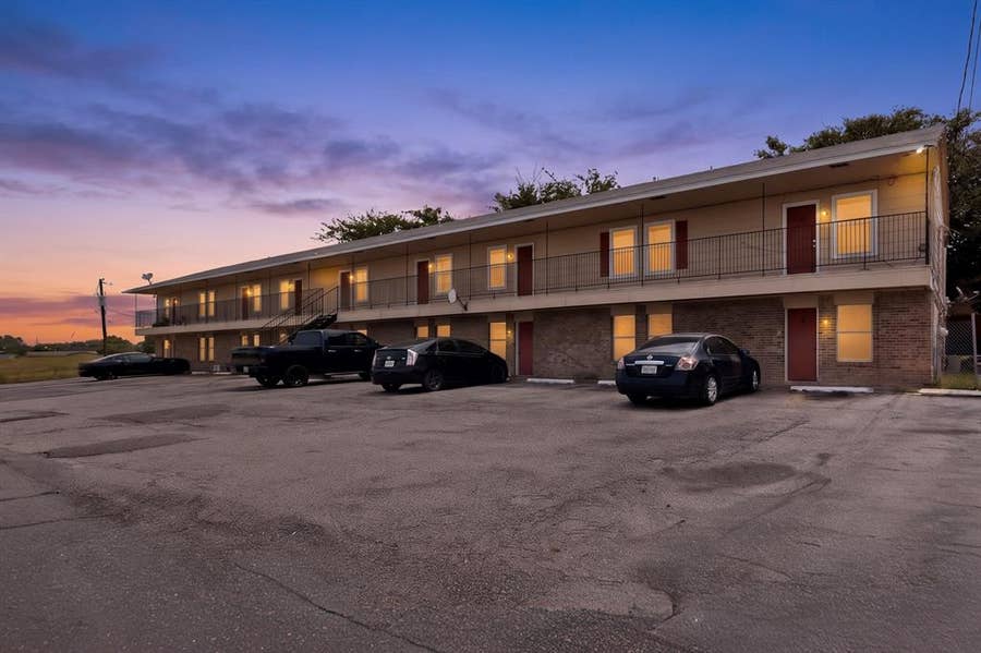 Property photo for 400 Raymond Street, #16, Farmersville, TX