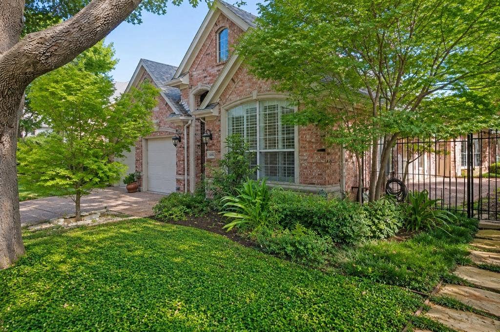 3785 Park Place, Addison, TX 75001 3785 Park Place, Addison, TX 75001