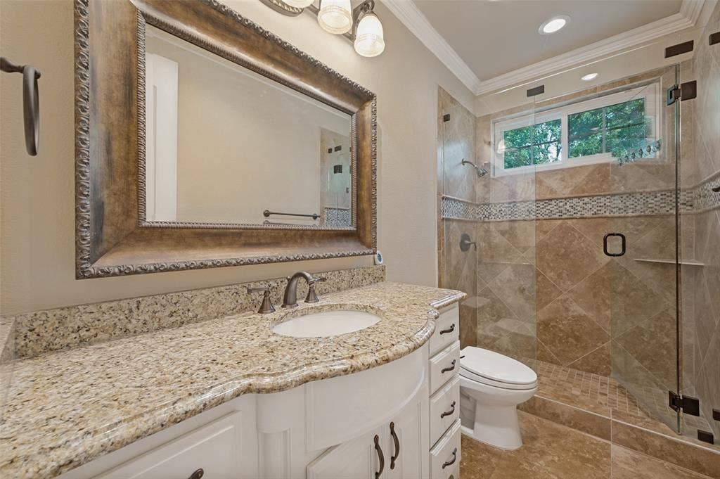 3785 Park Place, Addison, TX 75001 3785 Park Place, Addison, TX 75001