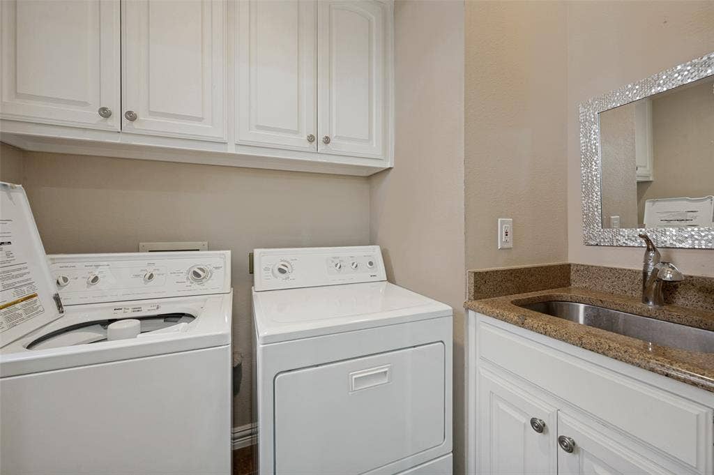 3785 Park Place, Addison, TX 75001 3785 Park Place, Addison, TX 75001
