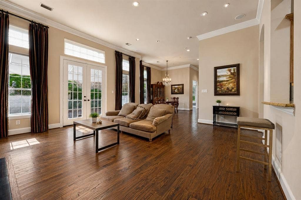 3785 Park Place, Addison, TX 75001 3785 Park Place, Addison, TX 75001