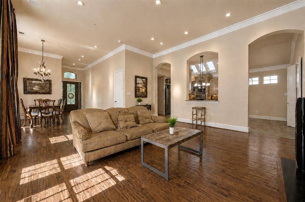 3785 Park Place, Addison, TX 75001 3785 Park Place, Addison, TX 75001