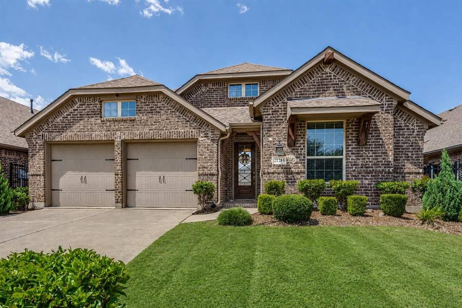 Property photo for 2124 Bishop Barrel Lane, St. Paul, TX
