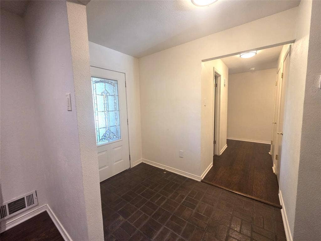 9334 Hunters Creek Drive, Dallas, TX 75243 9334 Hunters Creek Drive, Dallas, TX 75243