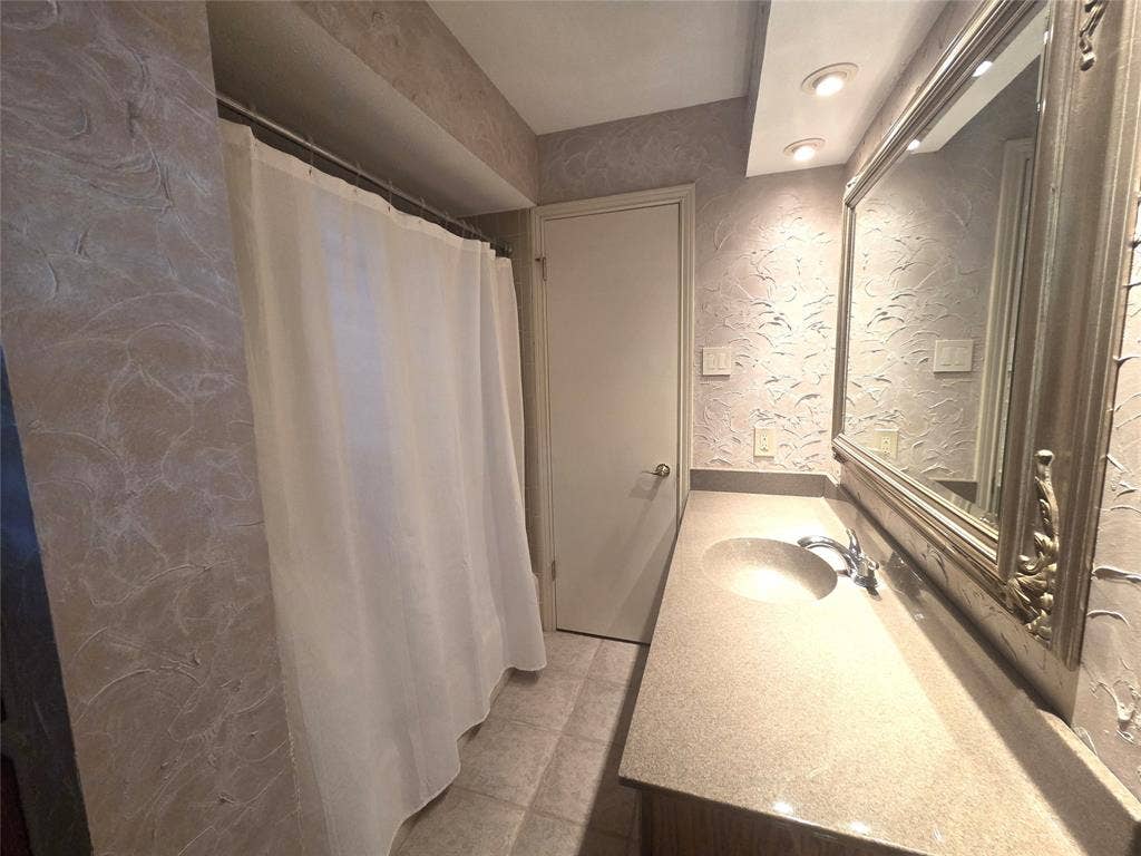 9334 Hunters Creek Drive, Dallas, TX 75243 9334 Hunters Creek Drive, Dallas, TX 75243