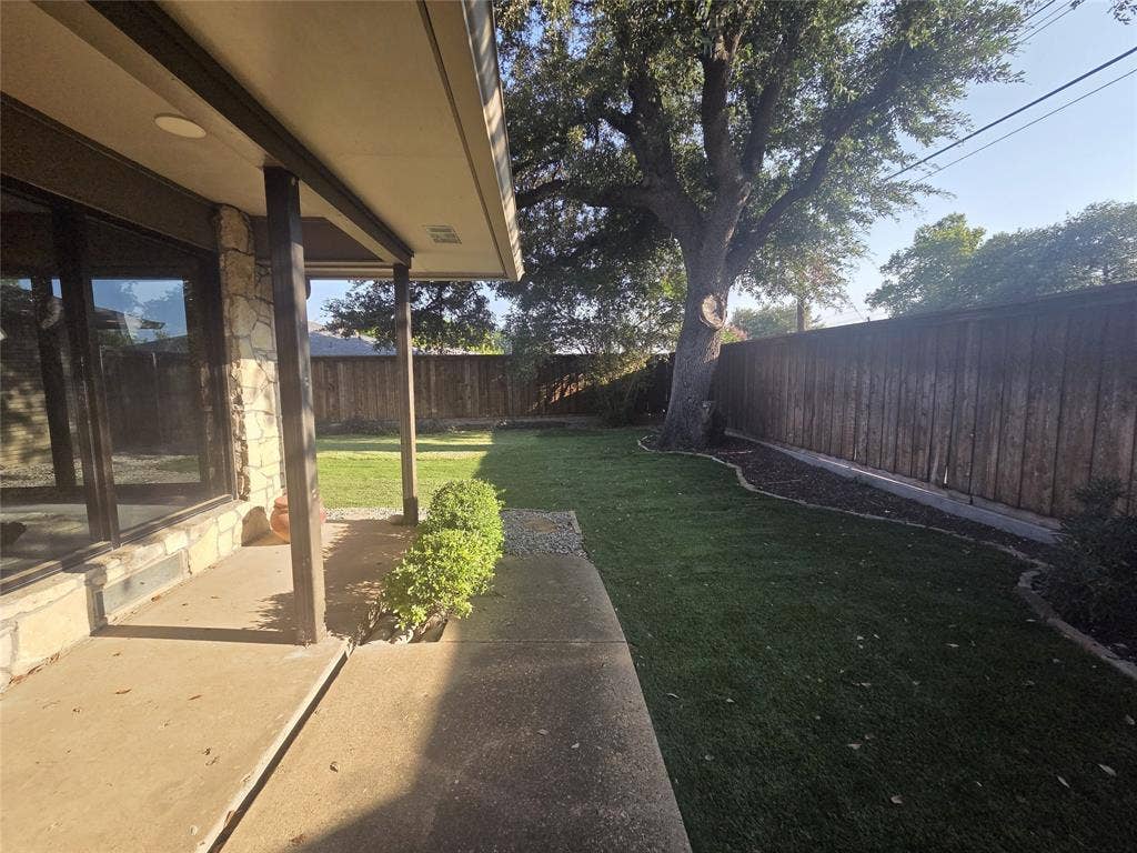 9334 Hunters Creek Drive, Dallas, TX 75243 9334 Hunters Creek Drive, Dallas, TX 75243