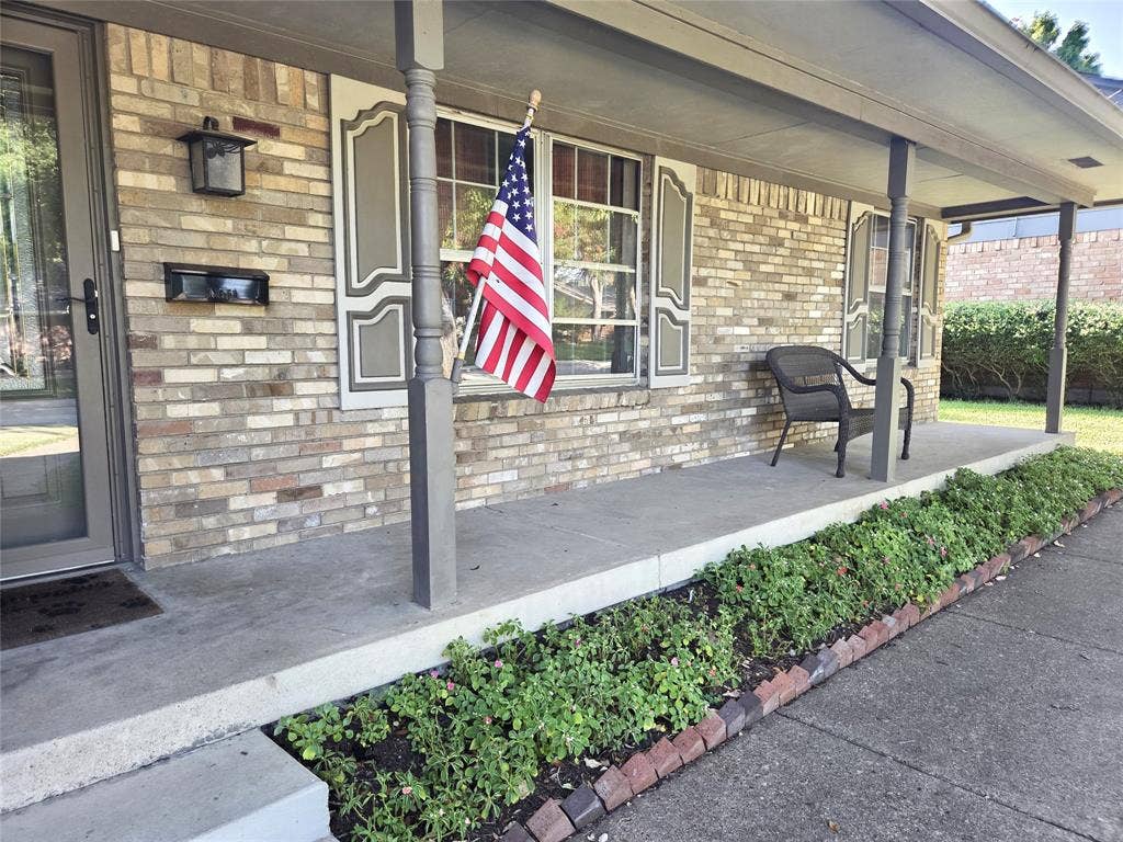 9334 Hunters Creek Drive, Dallas, TX 75243 9334 Hunters Creek Drive, Dallas, TX 75243
