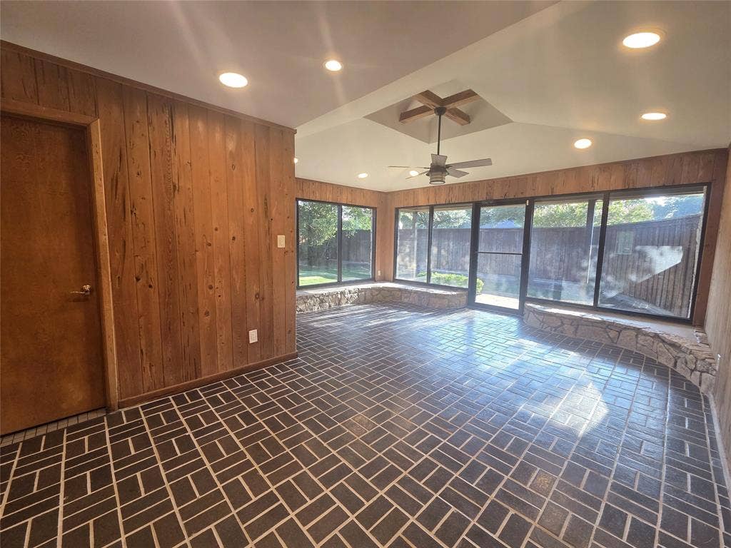 9334 Hunters Creek Drive, Dallas, TX 75243 9334 Hunters Creek Drive, Dallas, TX 75243