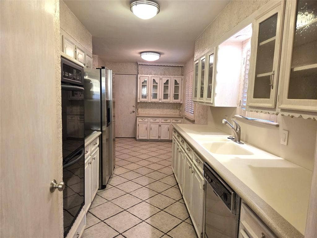 9334 Hunters Creek Drive, Dallas, TX 75243 9334 Hunters Creek Drive, Dallas, TX 75243