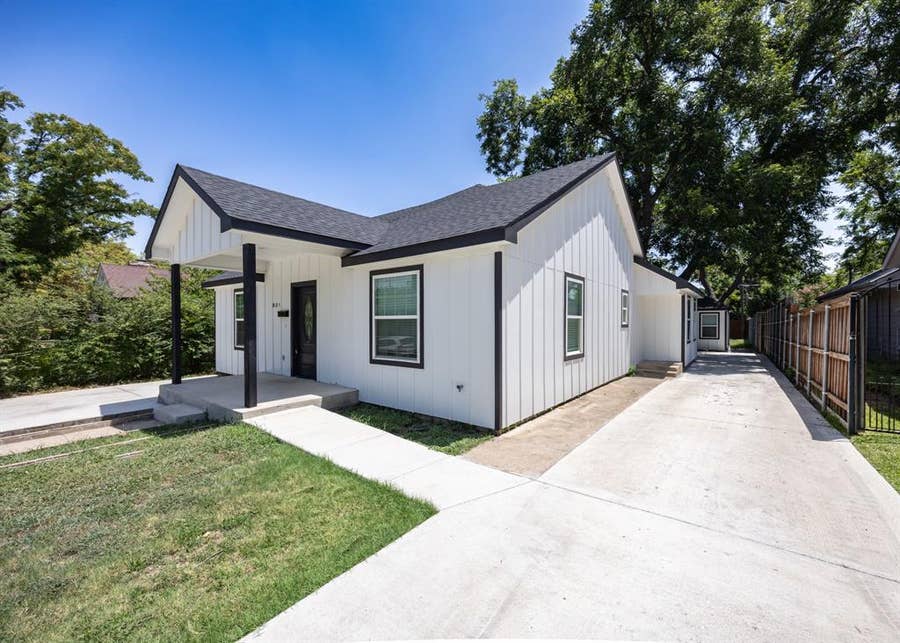 Property photo for 809 Haynes Avenue, Fort Worth, TX