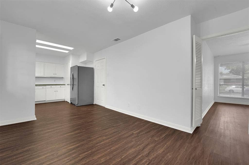 510 Pleasant Valley Road, Garland, TX 75040 510 Pleasant Valley Road, Garland, TX 75040