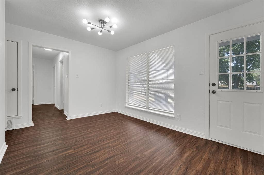 510 Pleasant Valley Road, Garland, TX 75040 510 Pleasant Valley Road, Garland, TX 75040