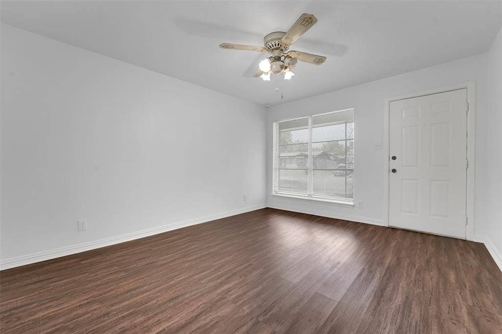 510 Pleasant Valley Road, Garland, TX 75040 510 Pleasant Valley Road, Garland, TX 75040