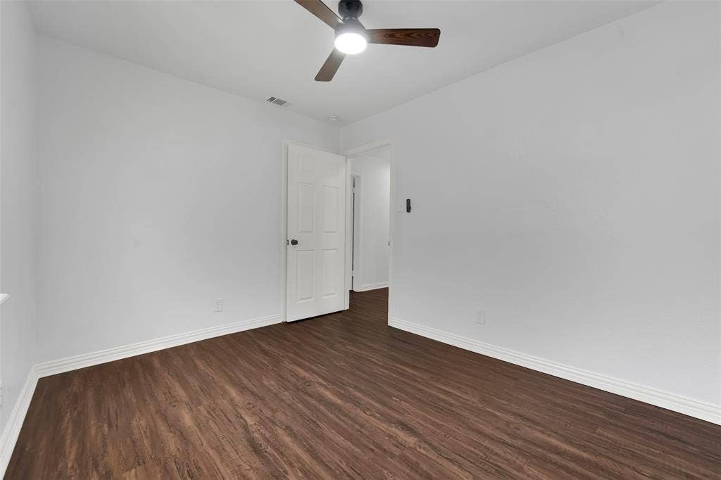 510 Pleasant Valley Road, Garland, TX 75040 510 Pleasant Valley Road, Garland, TX 75040