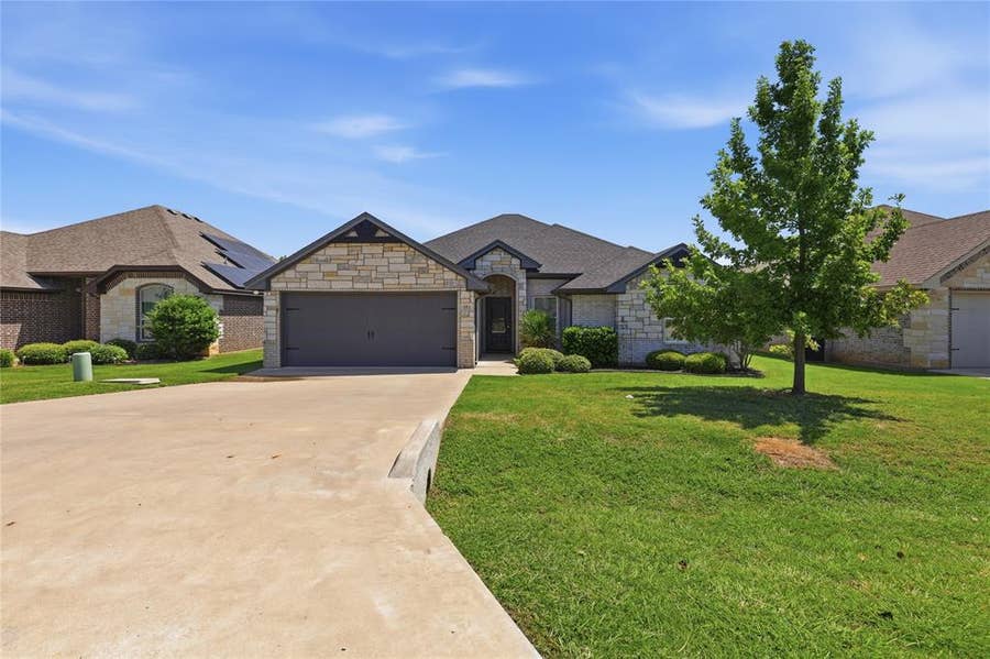 Property photo for 451 Silverton Drive, Granbury, TX