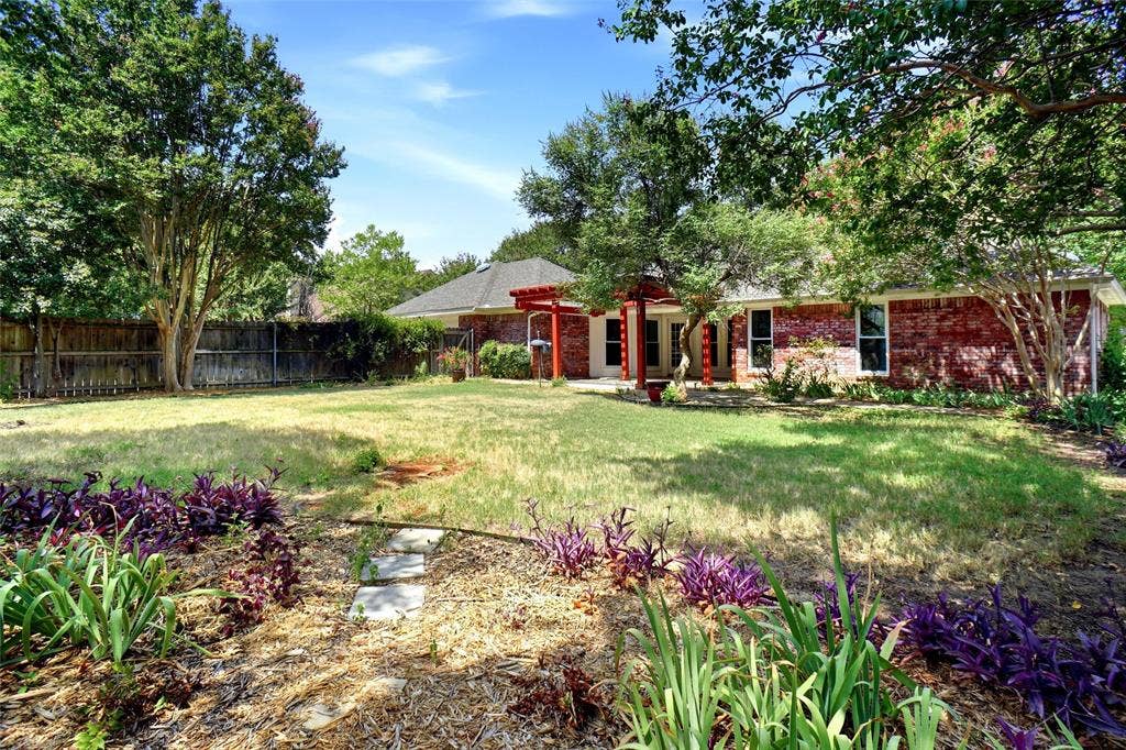1321 Oak Harbor Boulevard, Azle, TX 76020 Back yard