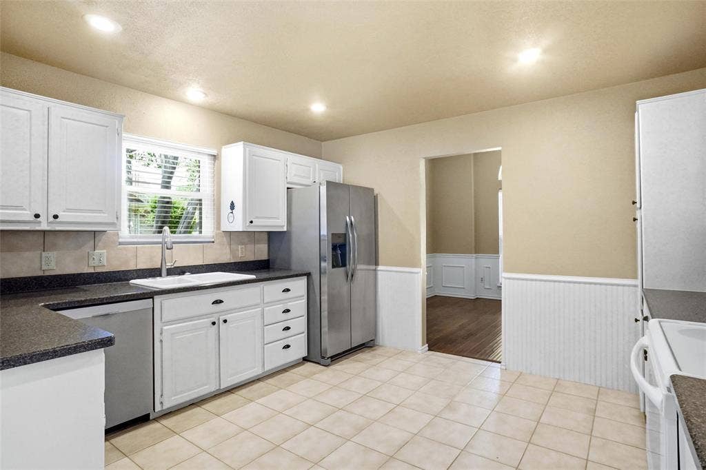1321 Oak Harbor Boulevard, Azle, TX 76020 Kitchen to Dining Room view