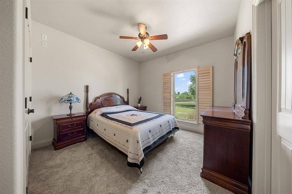 17155 County Road 605, Farmersville, TX 75442 Downstairs with a jack and jill bathroom attached