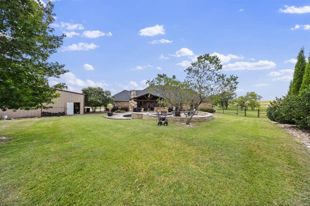 17155 County Road 605, Farmersville, TX 75442 Fenced backyard