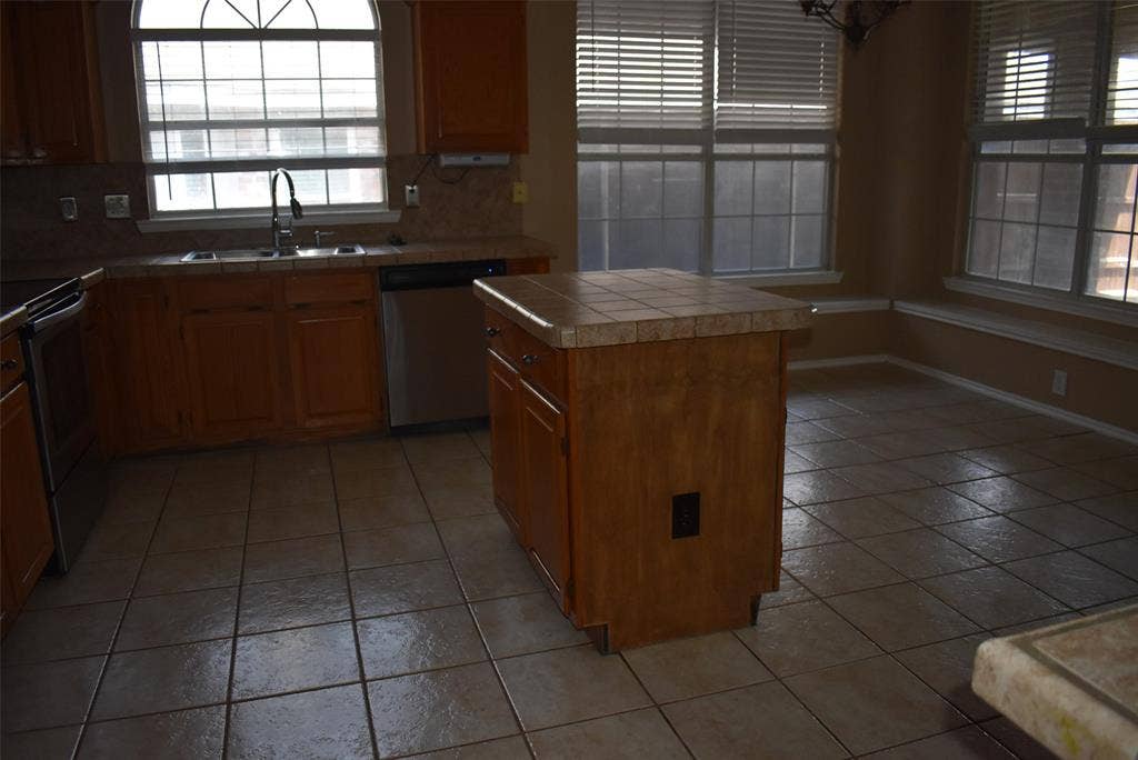 4207 Sarasota Lane, McKinney, TX 75070 4207 Sarasota Lane, McKinney, TX 75070