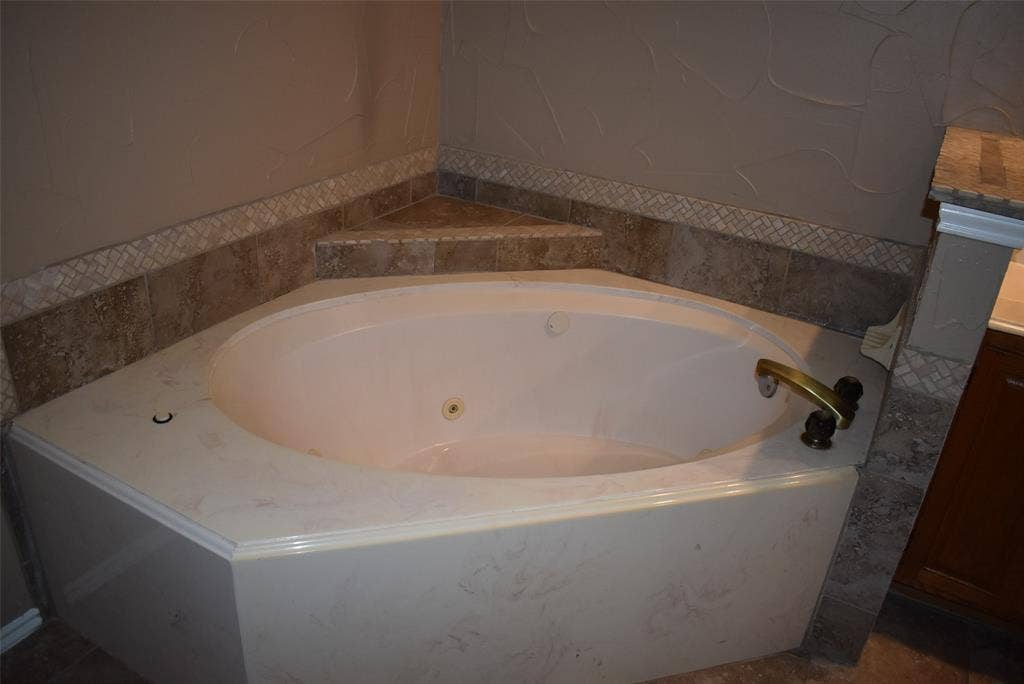 4207 Sarasota Lane, McKinney, TX 75070 4207 Sarasota Lane, McKinney, TX 75070