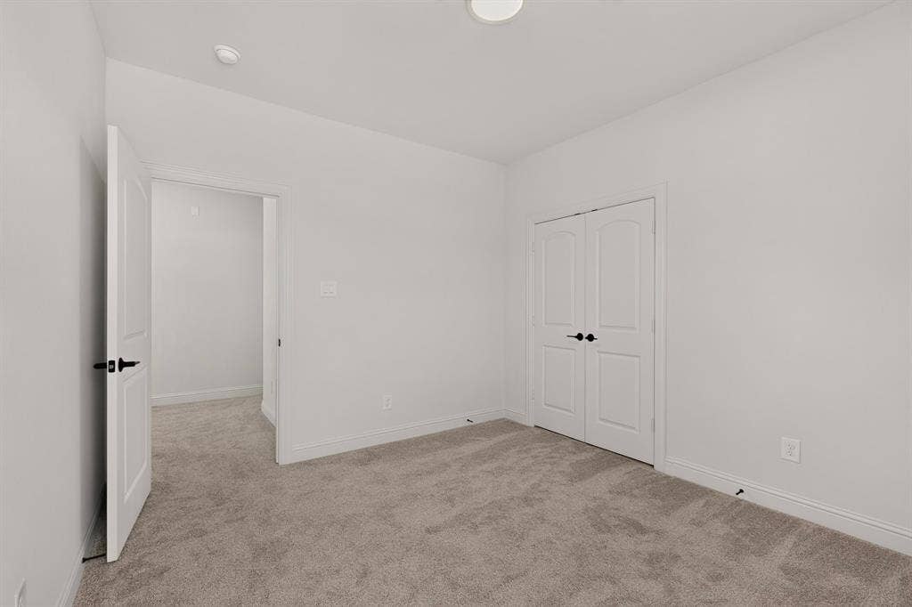 818 Monza Drive, Midlothian, TX 76065 818 Monza Drive, Midlothian, TX 76065