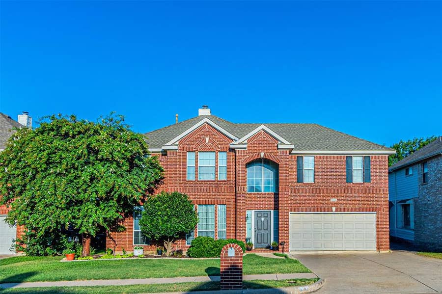 Property photo for 8504 Saffron Drive, Fort Worth, TX