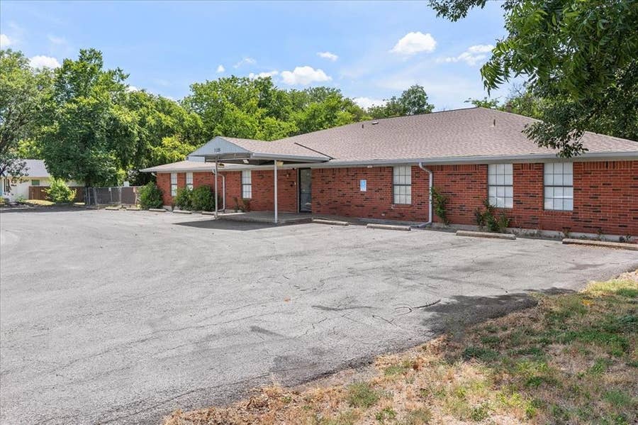 Property photo for 1125 Roberts Cut Off Road, River Oaks, TX