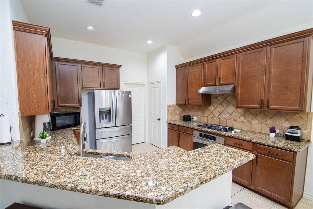10017 Bell Rock Road, Frisco, TX 75035 10017 Bell Rock Road, Frisco, TX 75035
