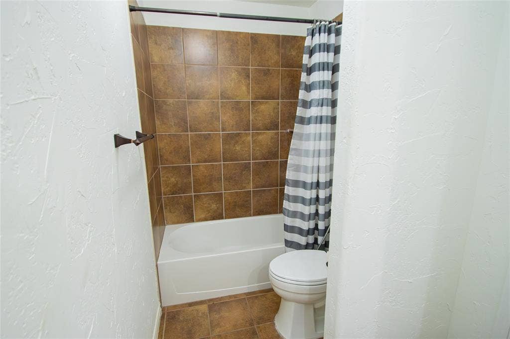 10017 Bell Rock Road, Frisco, TX 75035 10017 Bell Rock Road, Frisco, TX 75035