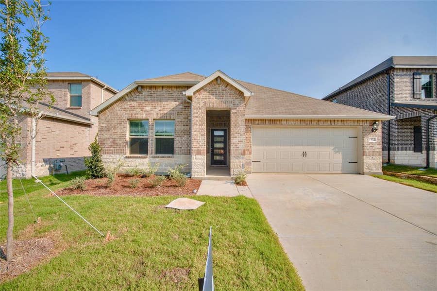 Property photo for 1932 Tradition Drive, Seagoville, TX