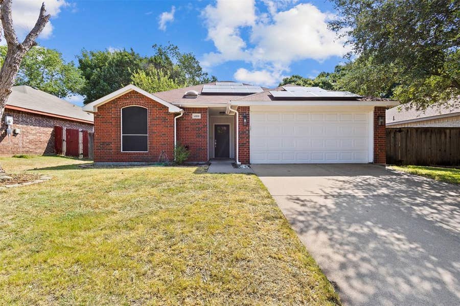 Property photo for 6808 Cedar Shadow Drive, Dallas, TX