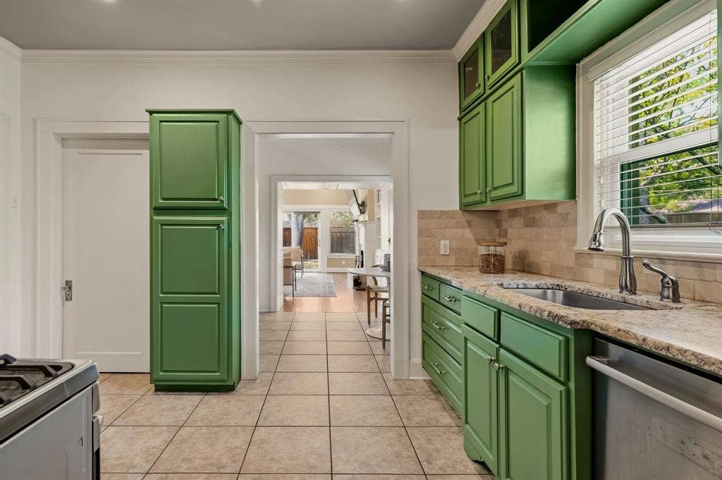 907 Monte Vista Drive, Dallas, TX 75223 907 Monte Vista Drive, Dallas, TX 75223