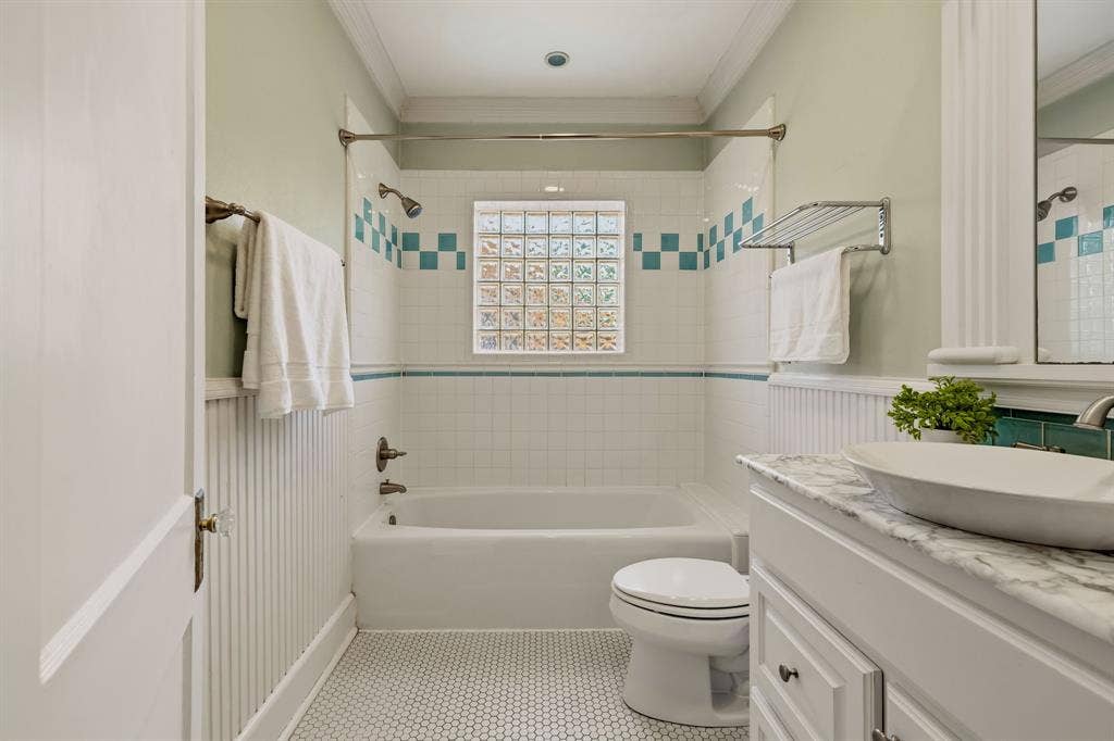 907 Monte Vista Drive, Dallas, TX 75223 907 Monte Vista Drive, Dallas, TX 75223