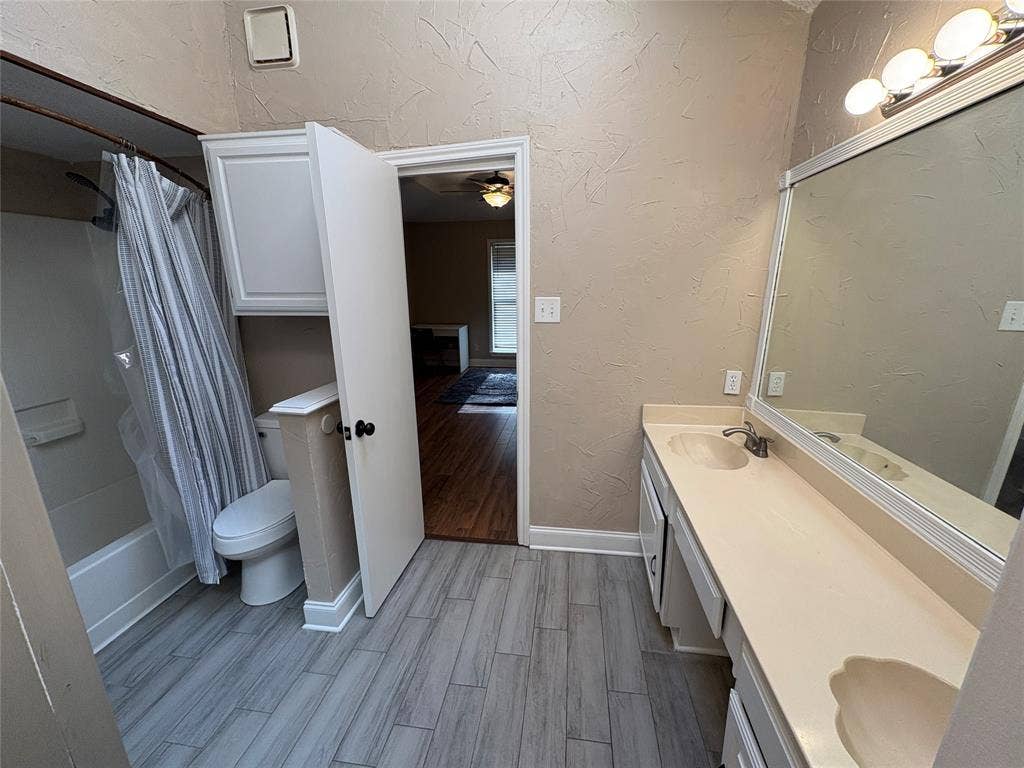 Dual sinks in the primary