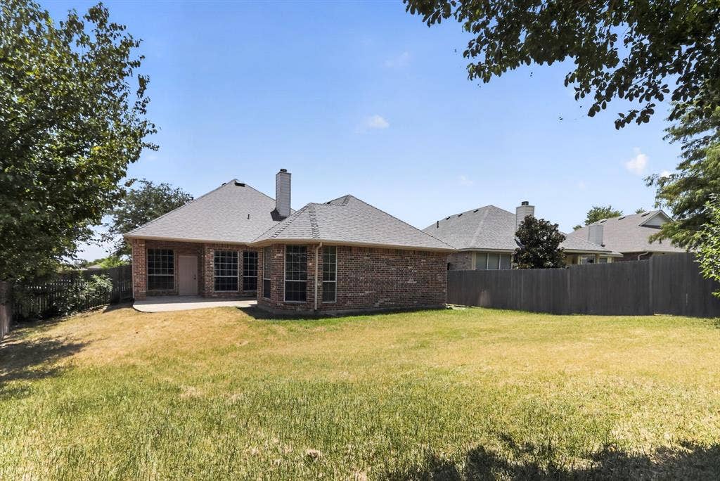 6819 Woodcrest Lane, Sachse, TX 75048 6819 Woodcrest Lane, Sachse, TX 75048