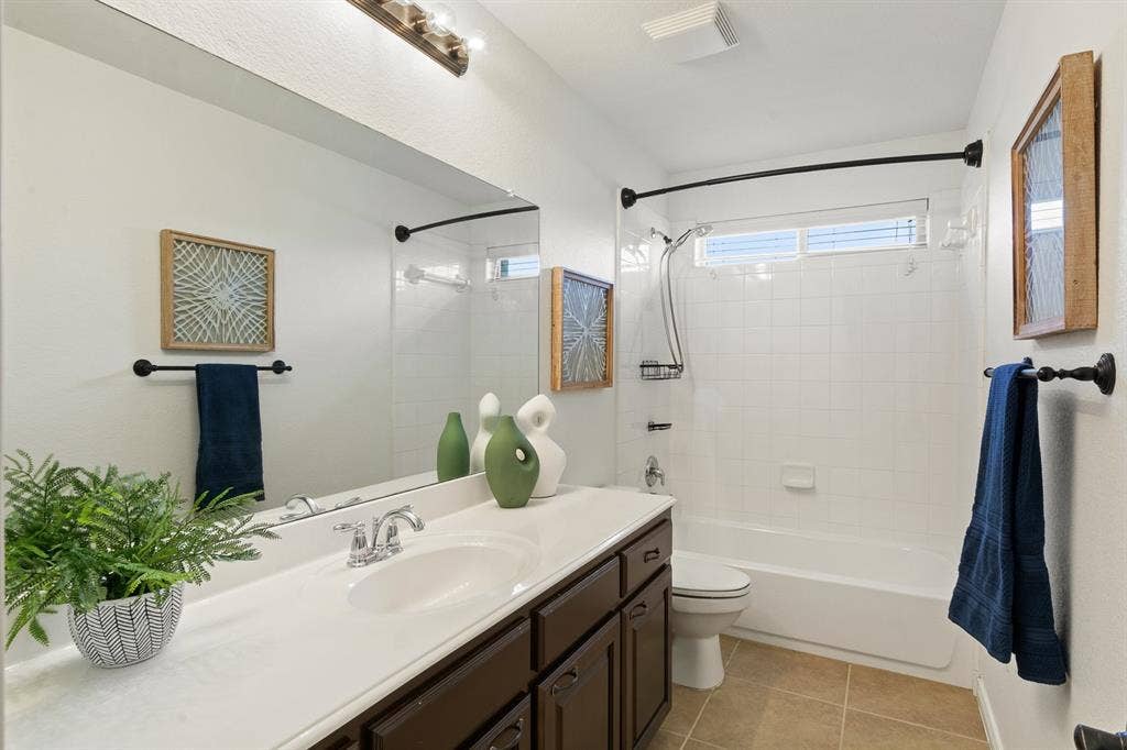 9627 Crown Ridge Drive, Frisco, TX 75035 9627 Crown Ridge Drive, Frisco, TX 75035