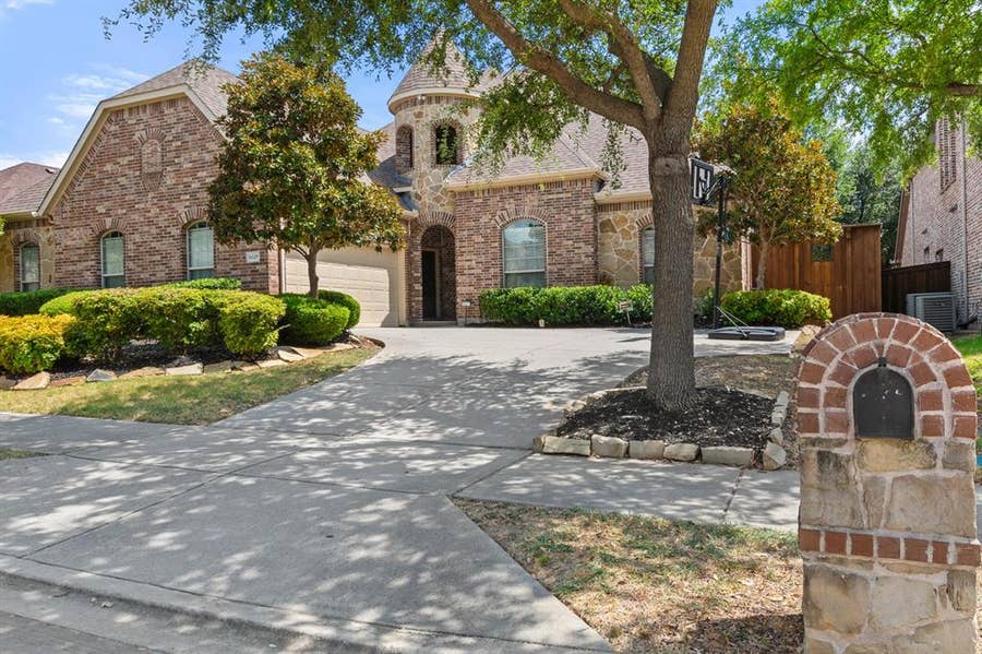 Property photo for 9627 Crown Ridge Drive, Frisco, TX